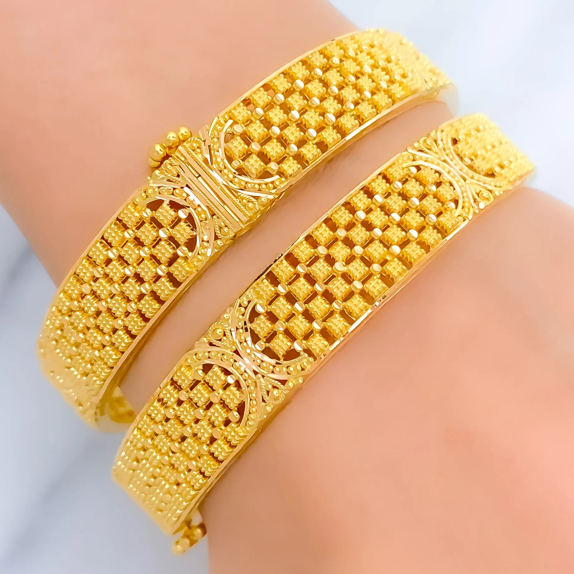 Beautiful Symmetrical Checkered 22k Gold Bangles