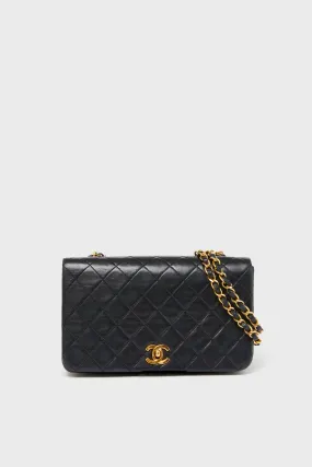 CHANEL Black Quilted Lambskin Single Flap