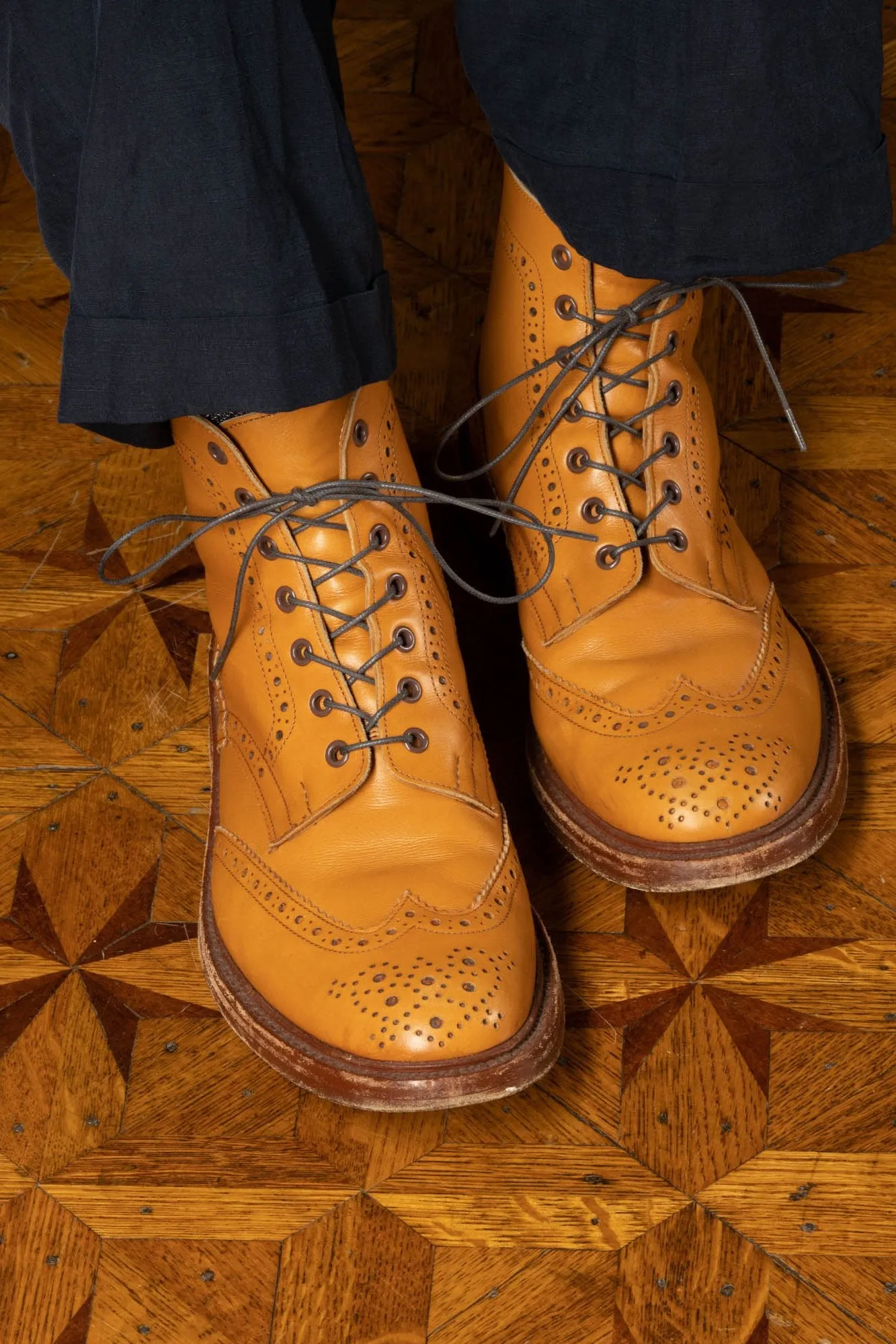 Round Dark Charcoal Waxed Cotton Bootlaces