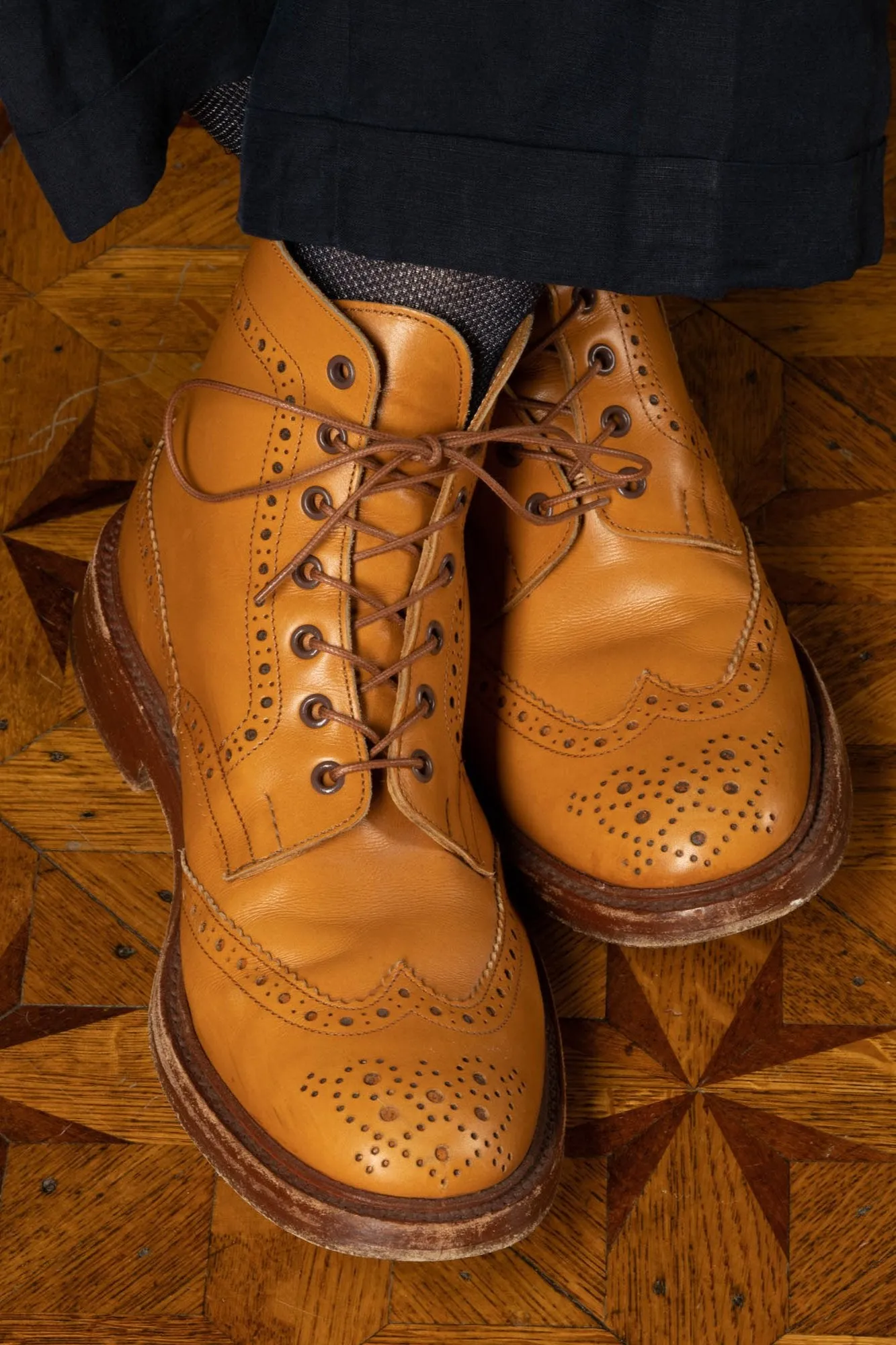 Round Dark Cognac Waxed Cotton Bootlaces